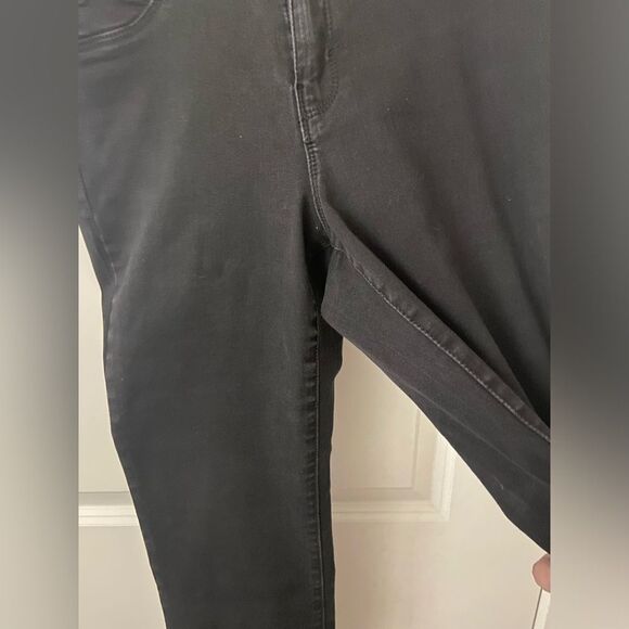 🎉Gloria Vanderbilt Black Denim Jeans - Picture 2 of 7